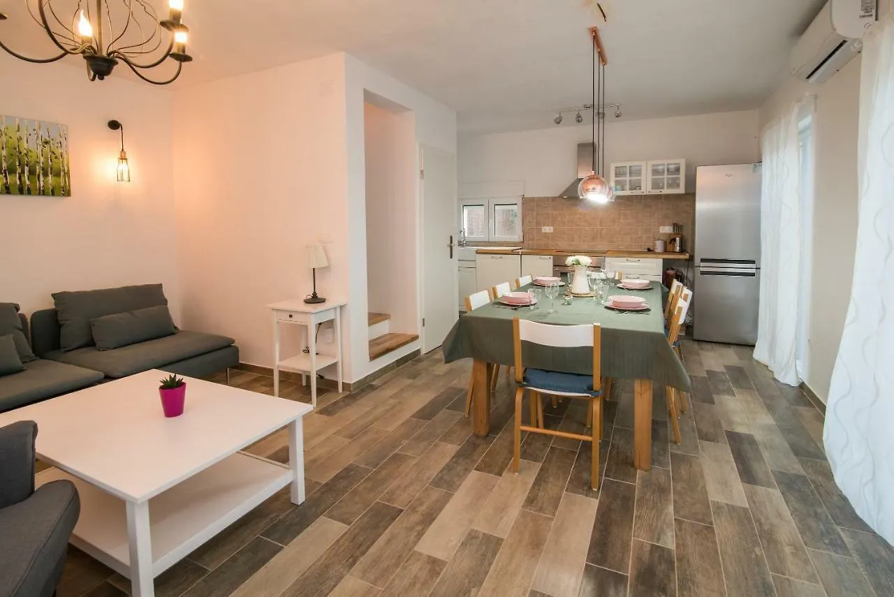 Villa Petite Risika 0*,  Croatia
